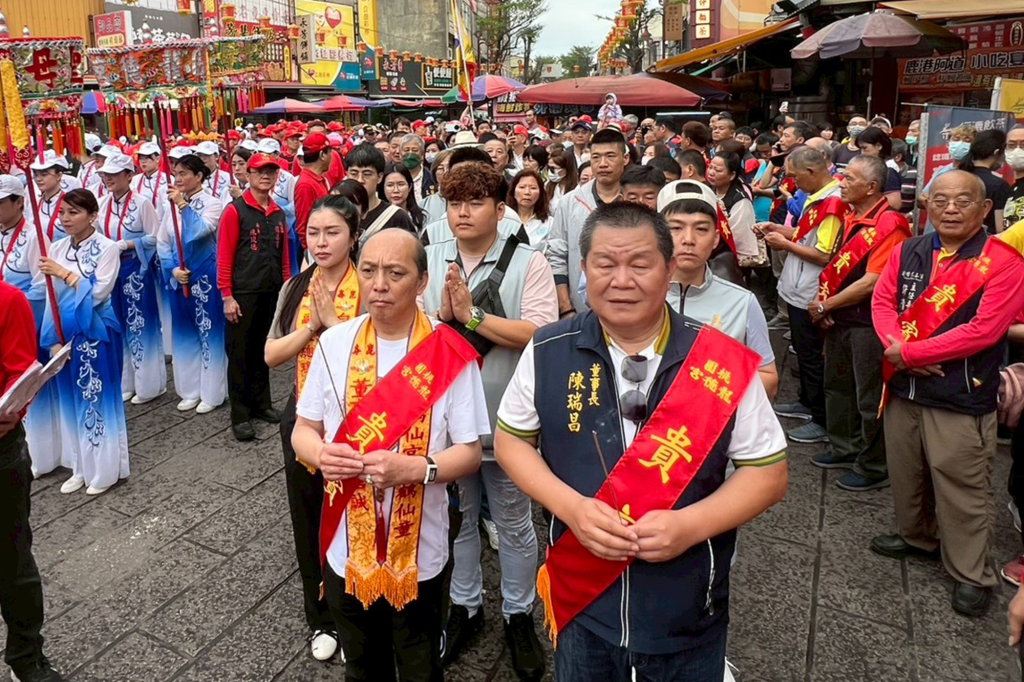 崑崙白鶴仙宮 郭董事長 率眾執事人員 前往 鹿港天后宮 接駕 桃園龍德宮 九天八夜刈火遶境 圓滿成功 32000X1333