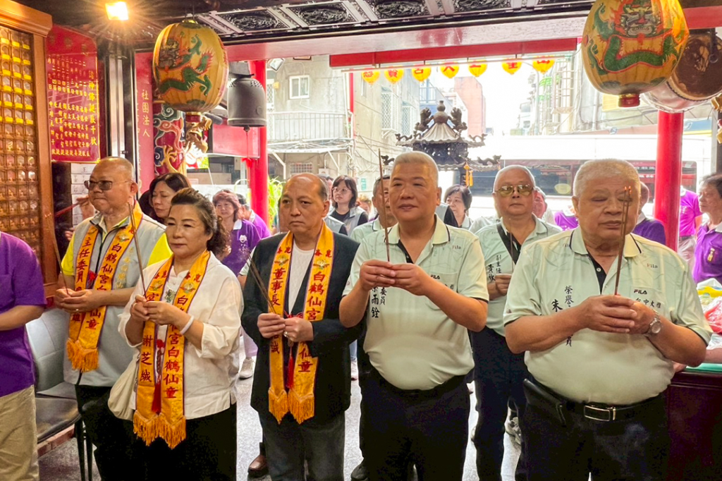 崑崙白鶴仙宮一行，前往中崙慈賢宮參訪交流，虔誠參拜 天上聖母，祈求庇佑 30430