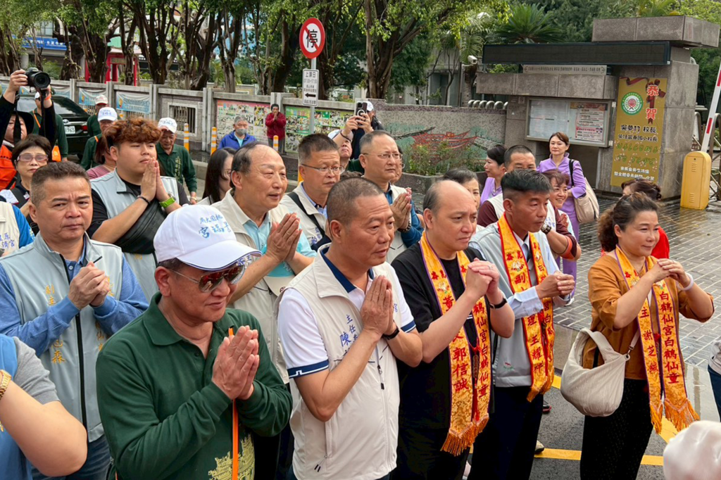 豐原慈濟宮 與 崑崙白鶴仙宮 共同接駕 桃園龍德宮 九天八夜徒步遶境 第三天 駐駕 22000X1333 1