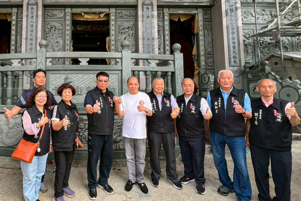 板橋慈惠宮（板橋媽）賴春穆主委率團蒞臨崑崙白鶴仙宮新宮大廟 參觀建宮宏業 10515